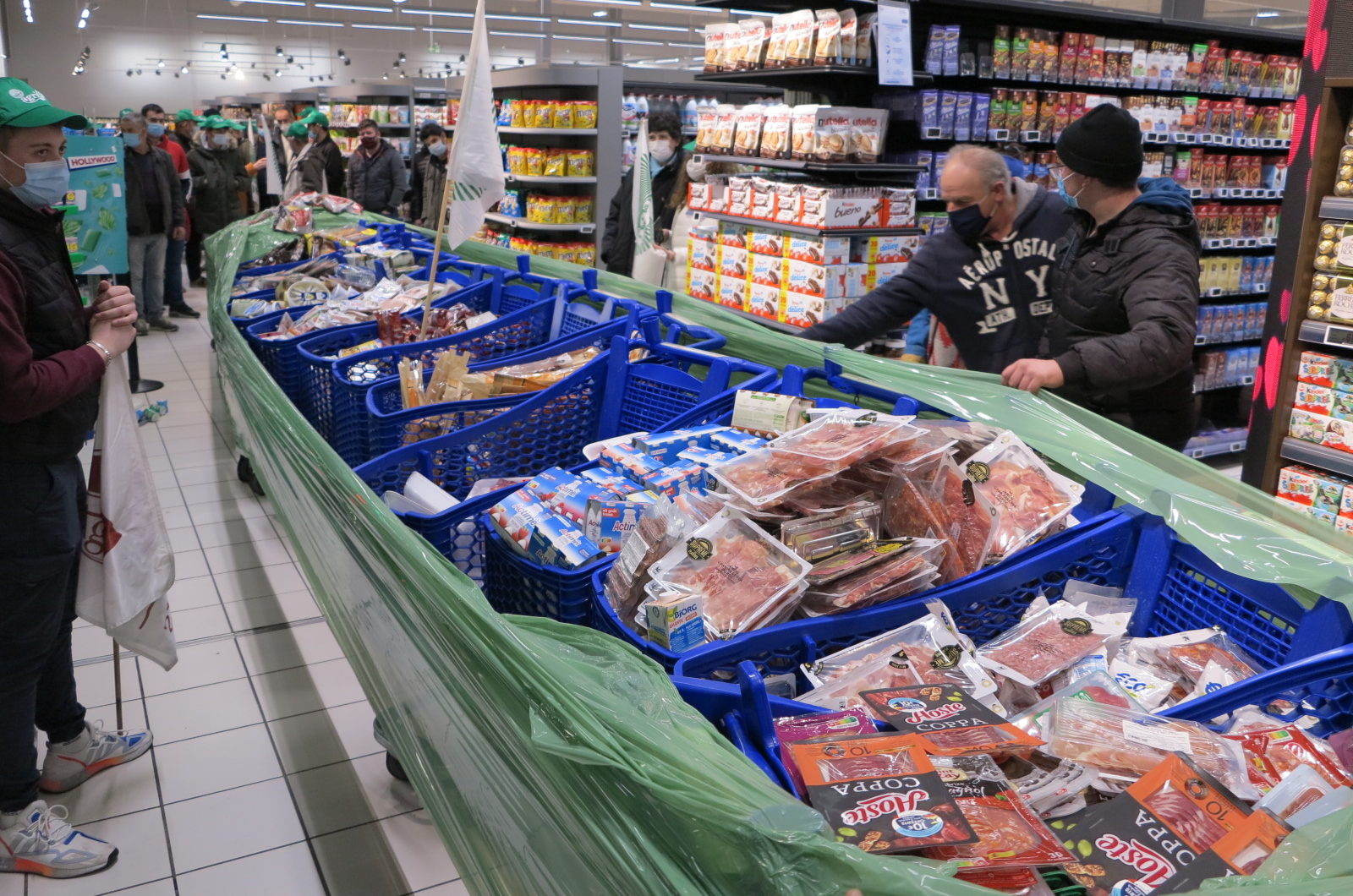 Cahors Blocage de la grande distribution et contrôle des prix