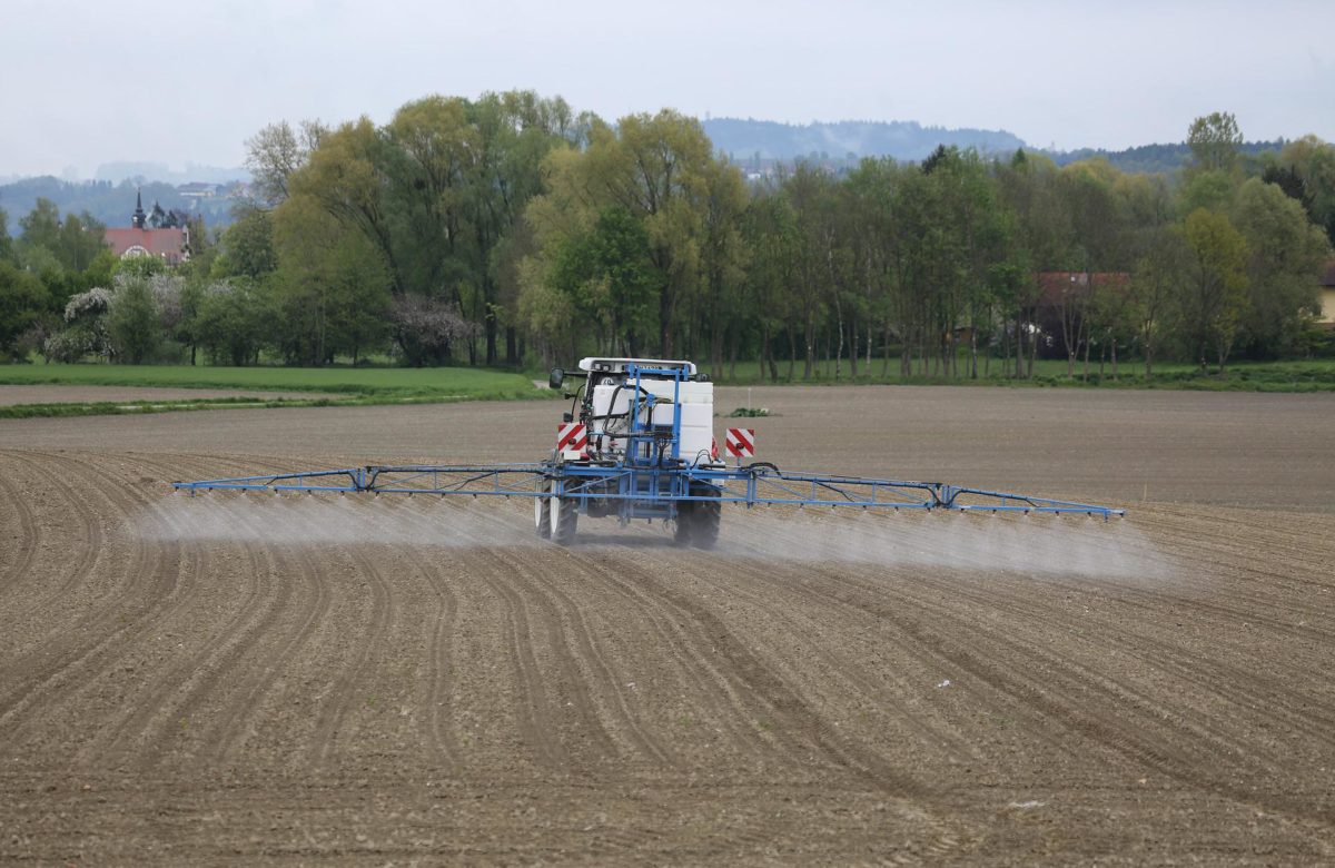 épandage chimique tracteur