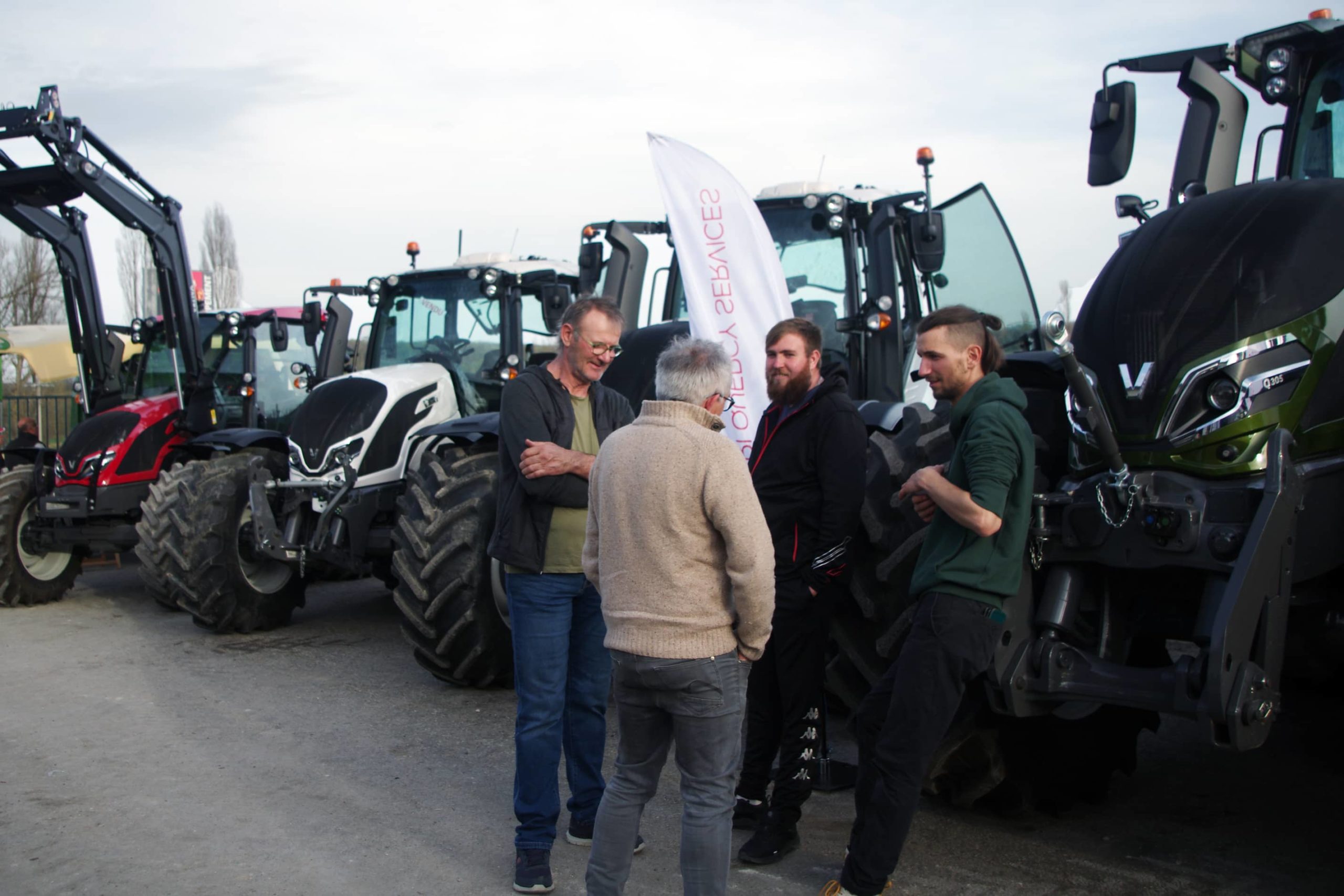 Cap Agri Quercy Services&nbsp;: Succès pour la soirée Valtra à Saint-Cyprien&nbsp;!