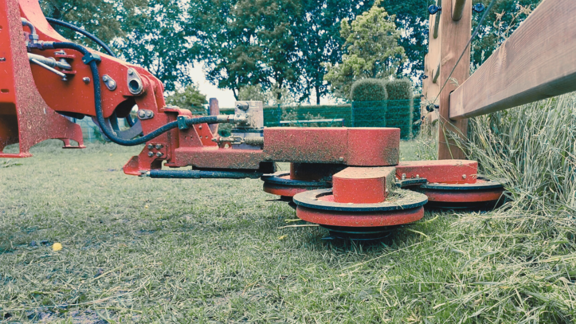 Démonstration tonte et broyage mécanique sous clôture le 28 juin