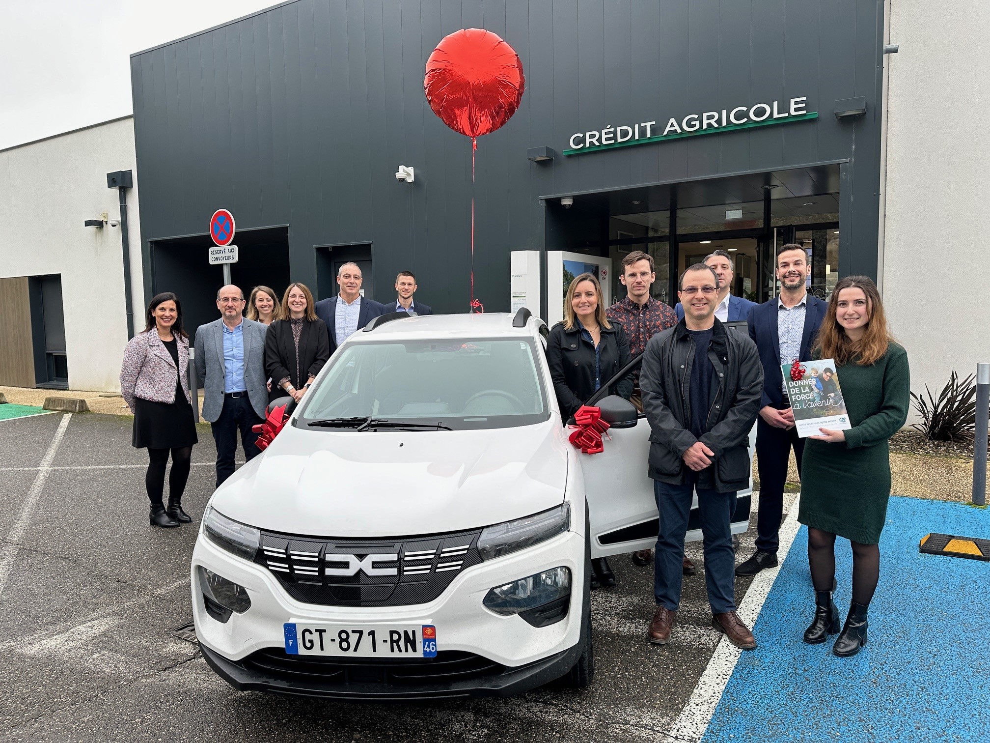Le Crédit Agricole Nord Midi-Pyrénées offre une voiture électrique à l’occasion des 25 ans de l’assurance&nbsp;!