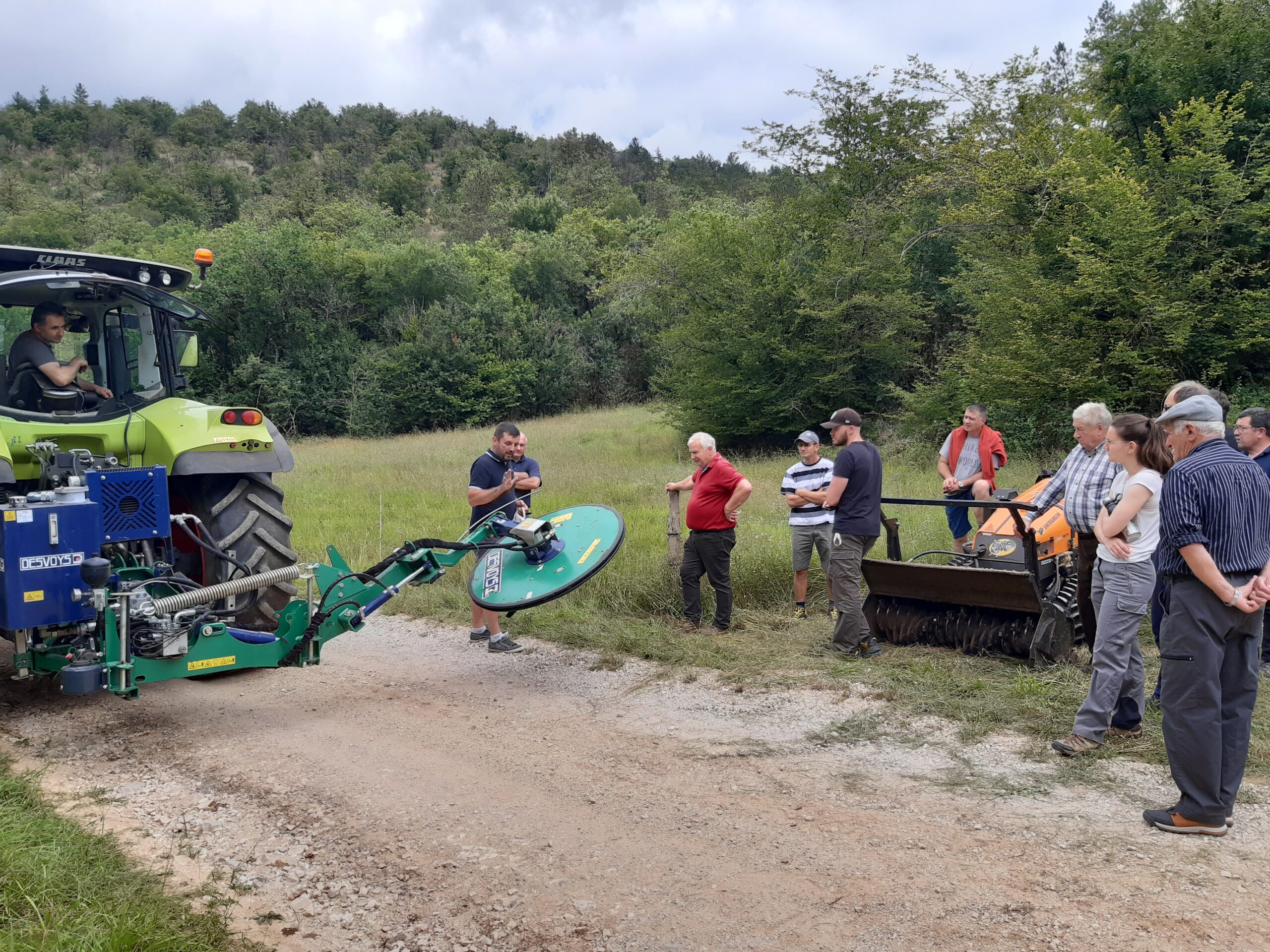 AFPL Bouziès Saint-Cirq-Lapopie&nbsp;: Les broyeurs sous clôture en démonstration