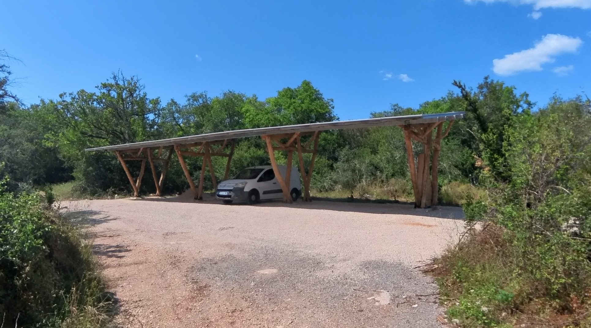 Mecowood&nbsp;: Des structures en bois du causse  pour les panneaux photovoltaïques