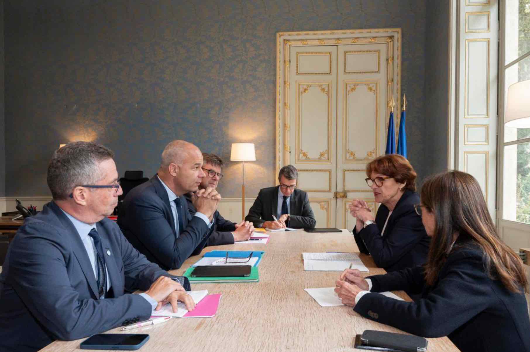 Ministre de l&rsquo;agriculture&nbsp;: Annie GENEVARD rencontre les responsables professionnels
