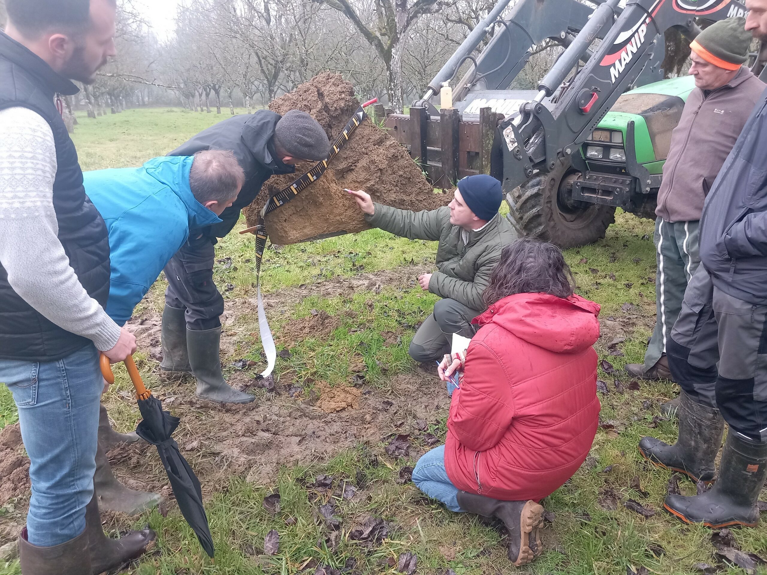 Journée pédagogique&nbsp;: Apprendre à interpréter la structure du sol pour adapter  les pratiques