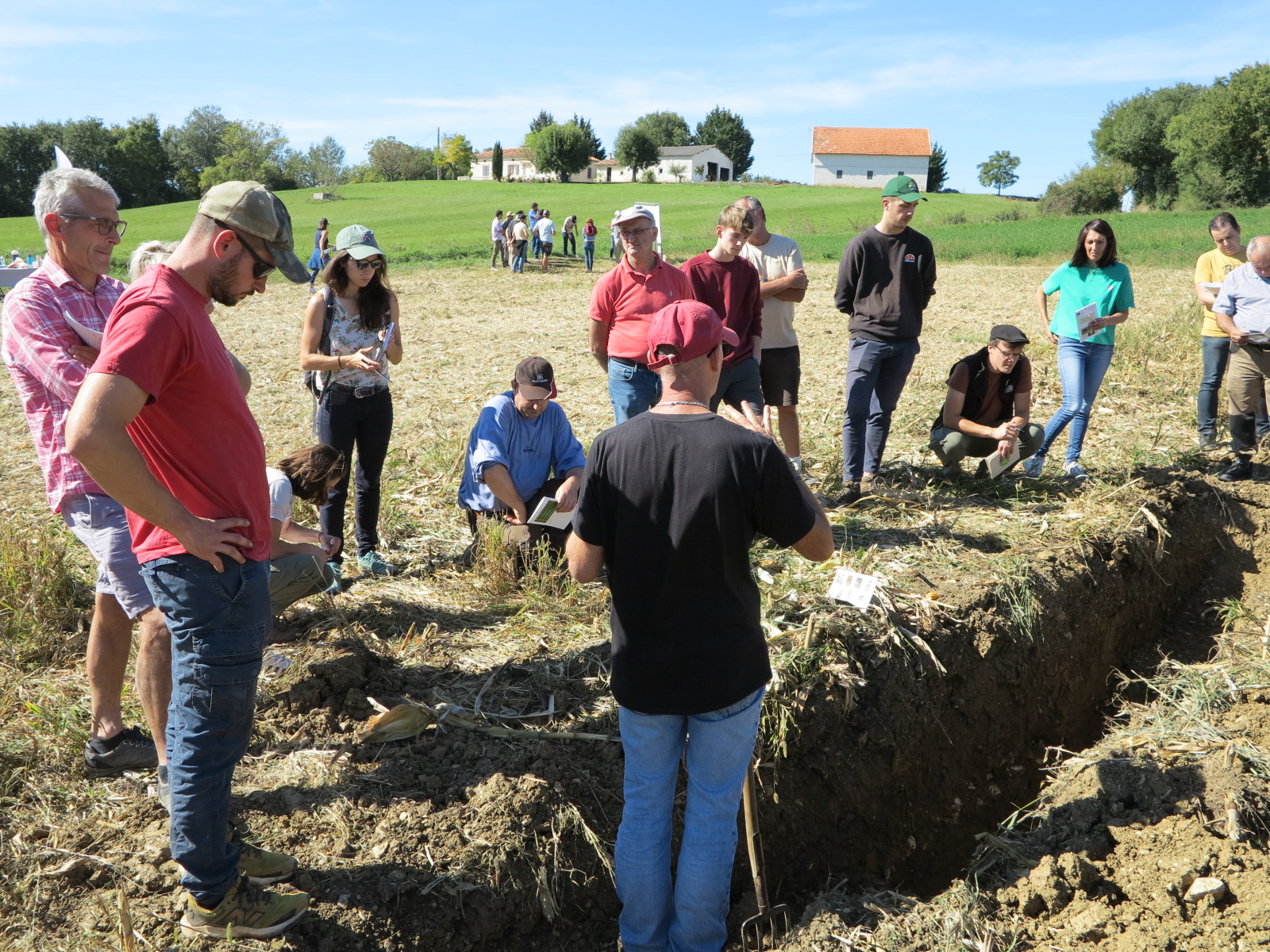 Agriculture de conservation des sols&nbsp;: une rencontre technique fructueuse à Castelnau-Montratier