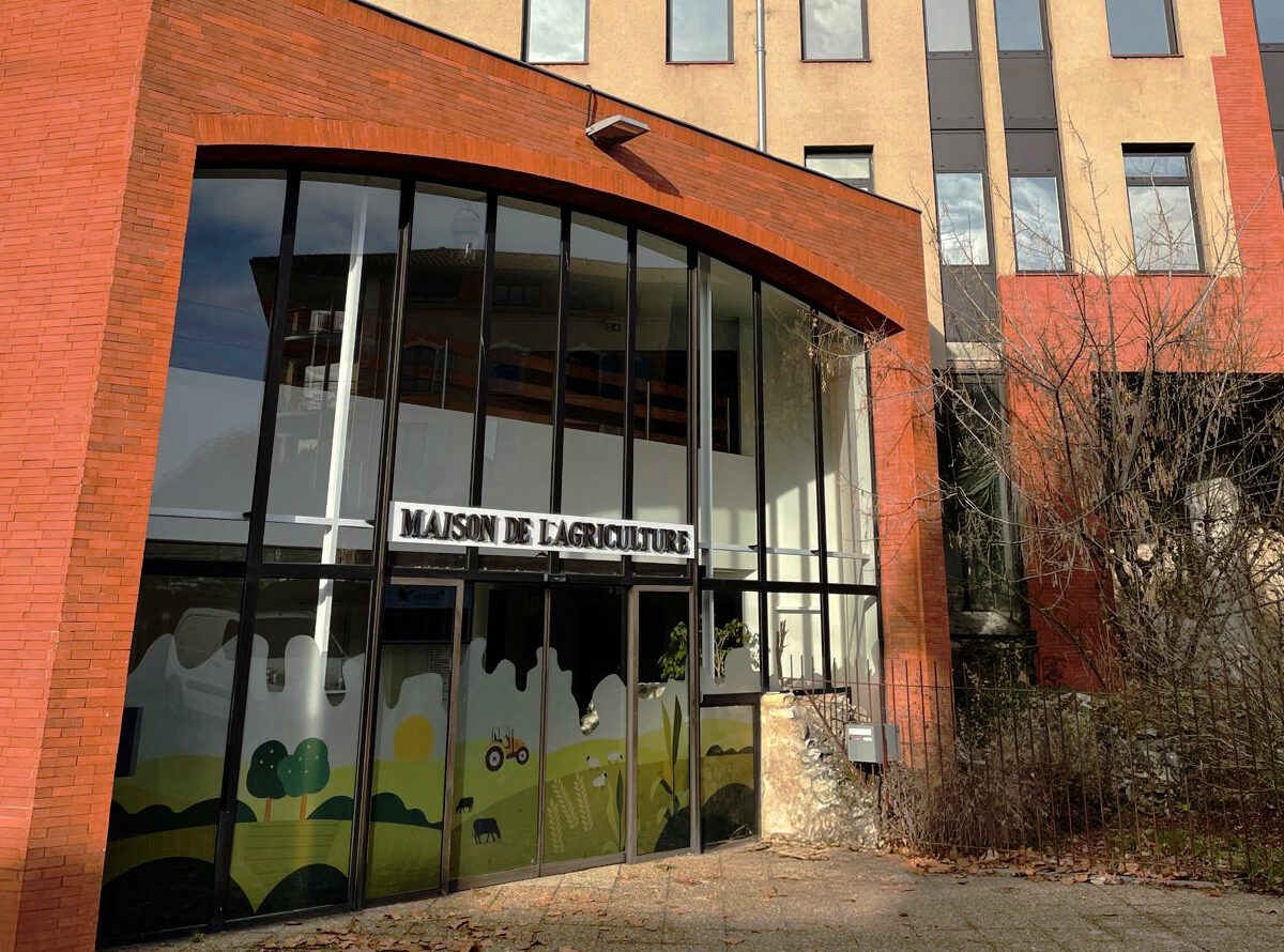 Accueil de la Maison de l’Agriculture&nbsp;: « Allumer les couleurs que nous avons à l’intérieur »